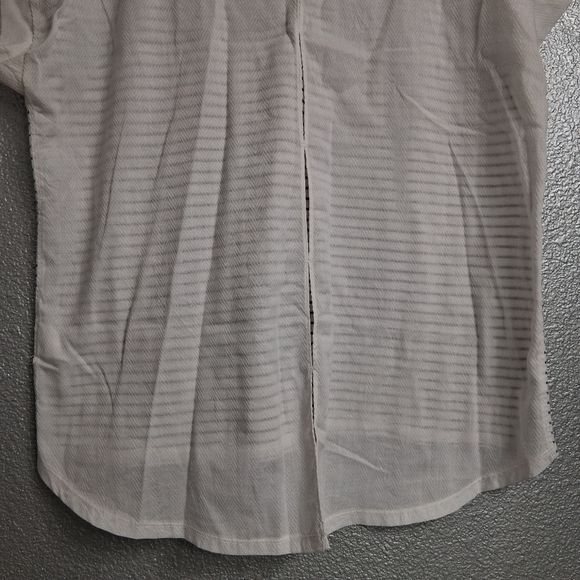 H & M L.O.G.G. Black Striped Hi/Low Top    Size M - Picture 7 of 9